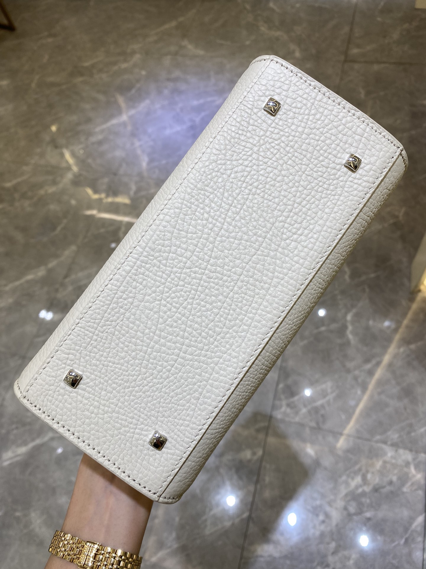 델보 톰페뜨 PM 토트백